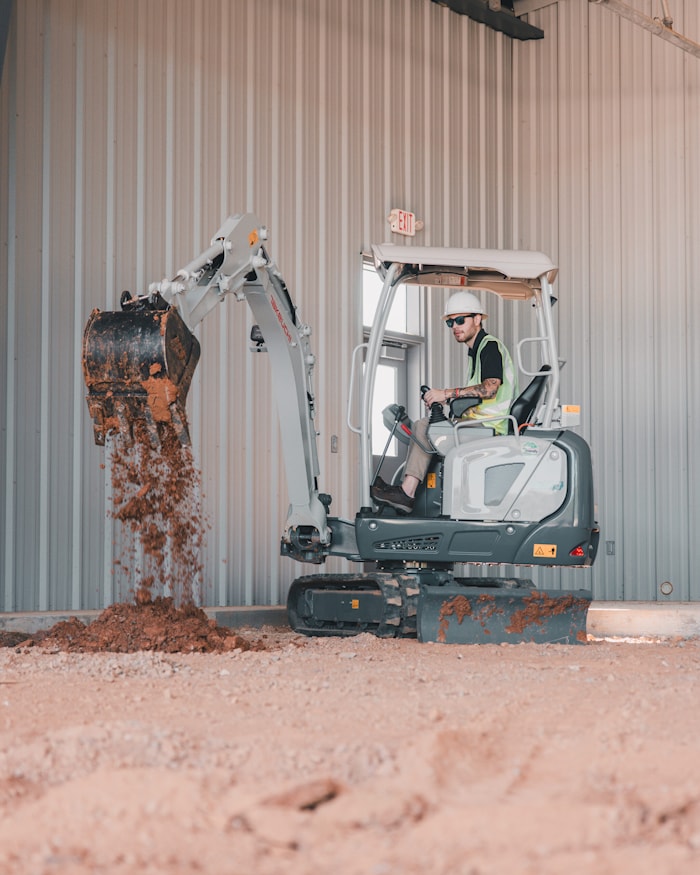 Takeuchi TB20e   